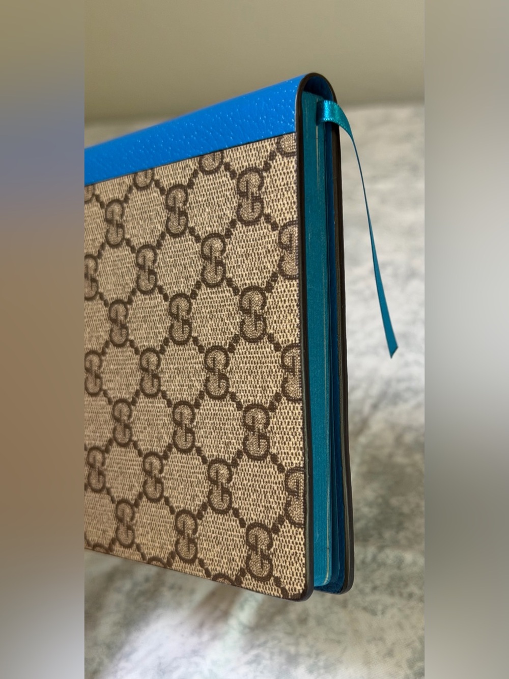 Gucci x Disney GG Supreme Donald Duck notebook - Picture 9 of 14